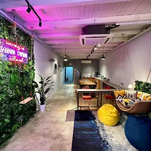  Hostal Swing & Pillows @ Street Malasia
